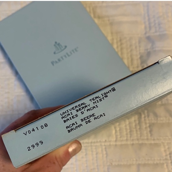 PartyLite Açai 12 pack of tealights - Picture 1 of 2